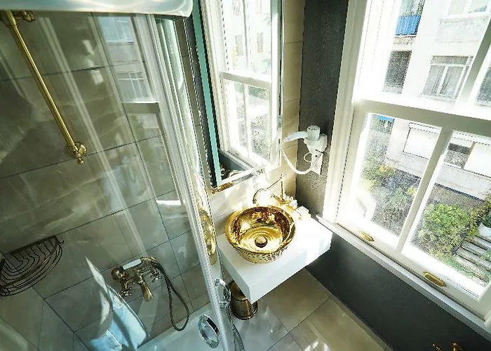 Pasaport Pier Kadikoey 3*